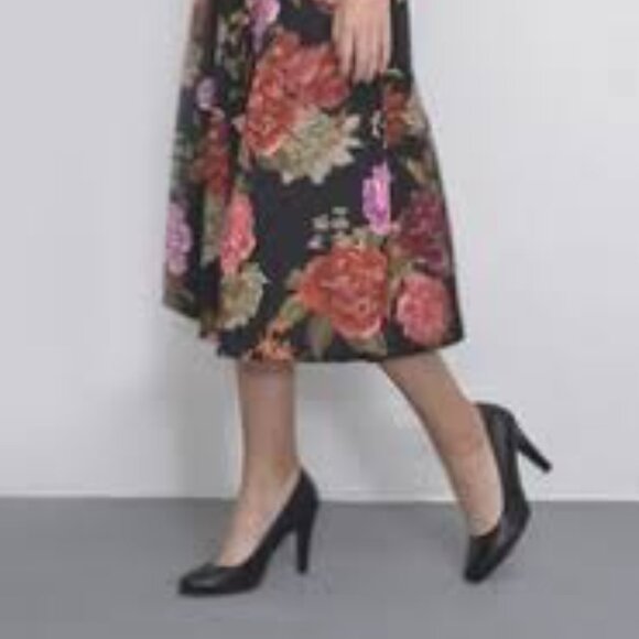Zara Midi Floral Skirt - Picture 2 of 6